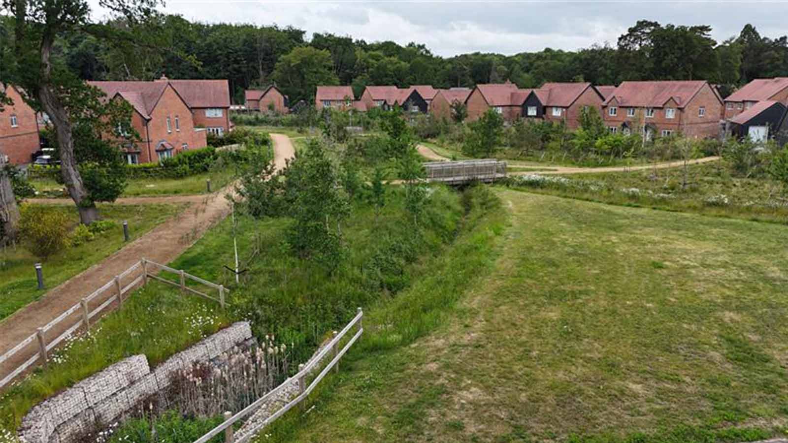 Deepcut Greenswathe - public open space | Natta Deepcut Greenswathe - public open space