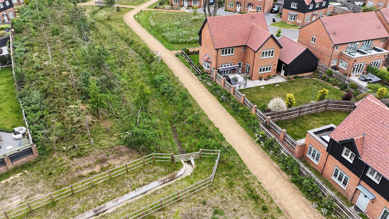 Deepcut Greenswathe - public open space | Natta Deepcut Greenswathe - public open space