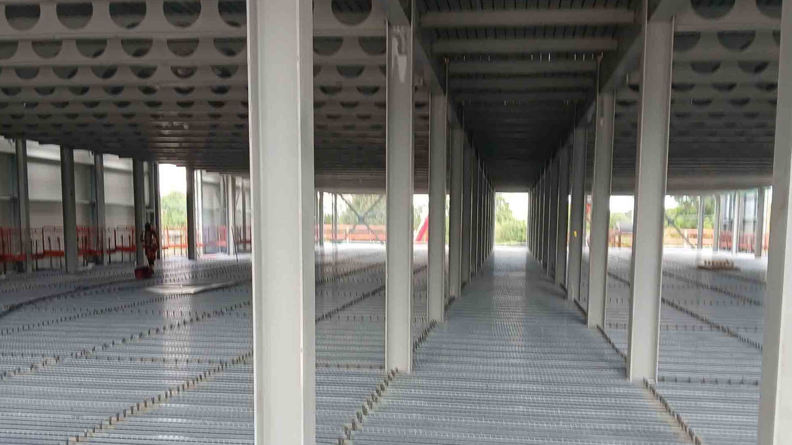 Klon 3 Kao Park Harlow Slider Image 3 | Natta Interior view of a steel-framed data centre under construction.